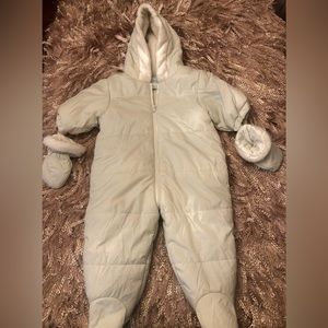 🍒3/30$.Childre’s Place baby’s 0-6 M snowsuit onesie